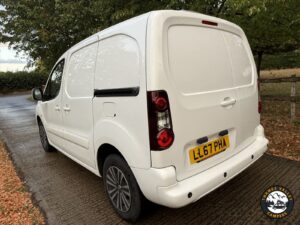 WhatsApp Image 2025-11-21 at 15.47