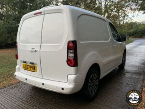 WhatsApp Image 2025-11-21 at 15.47